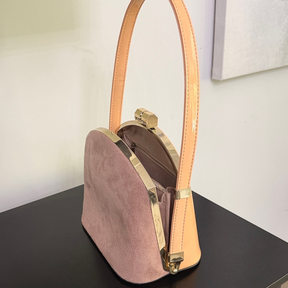 Women’s beige  Top-Handle Bag